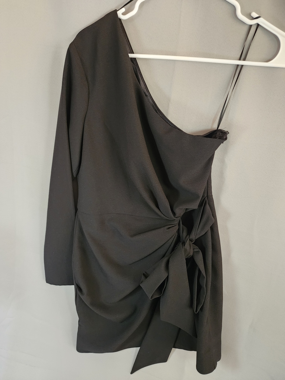 Asymmetric One-Shoulder Black Wrap Tuxedo Tie-Detail Mini Dress